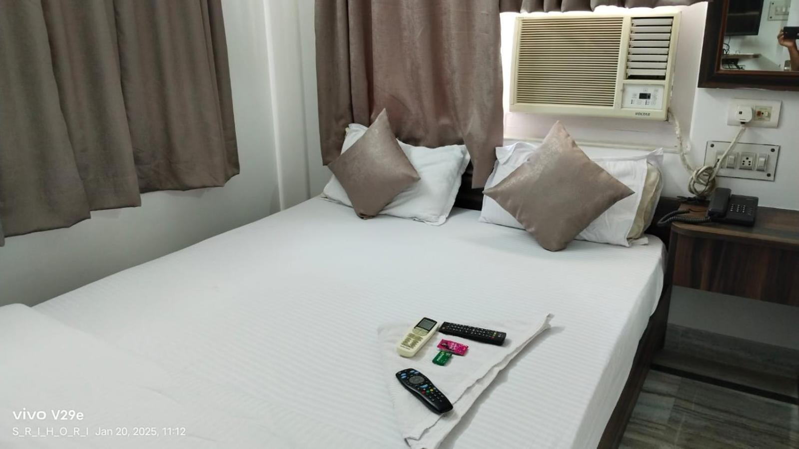 White Heaven Hotel New Town Buitenkant foto