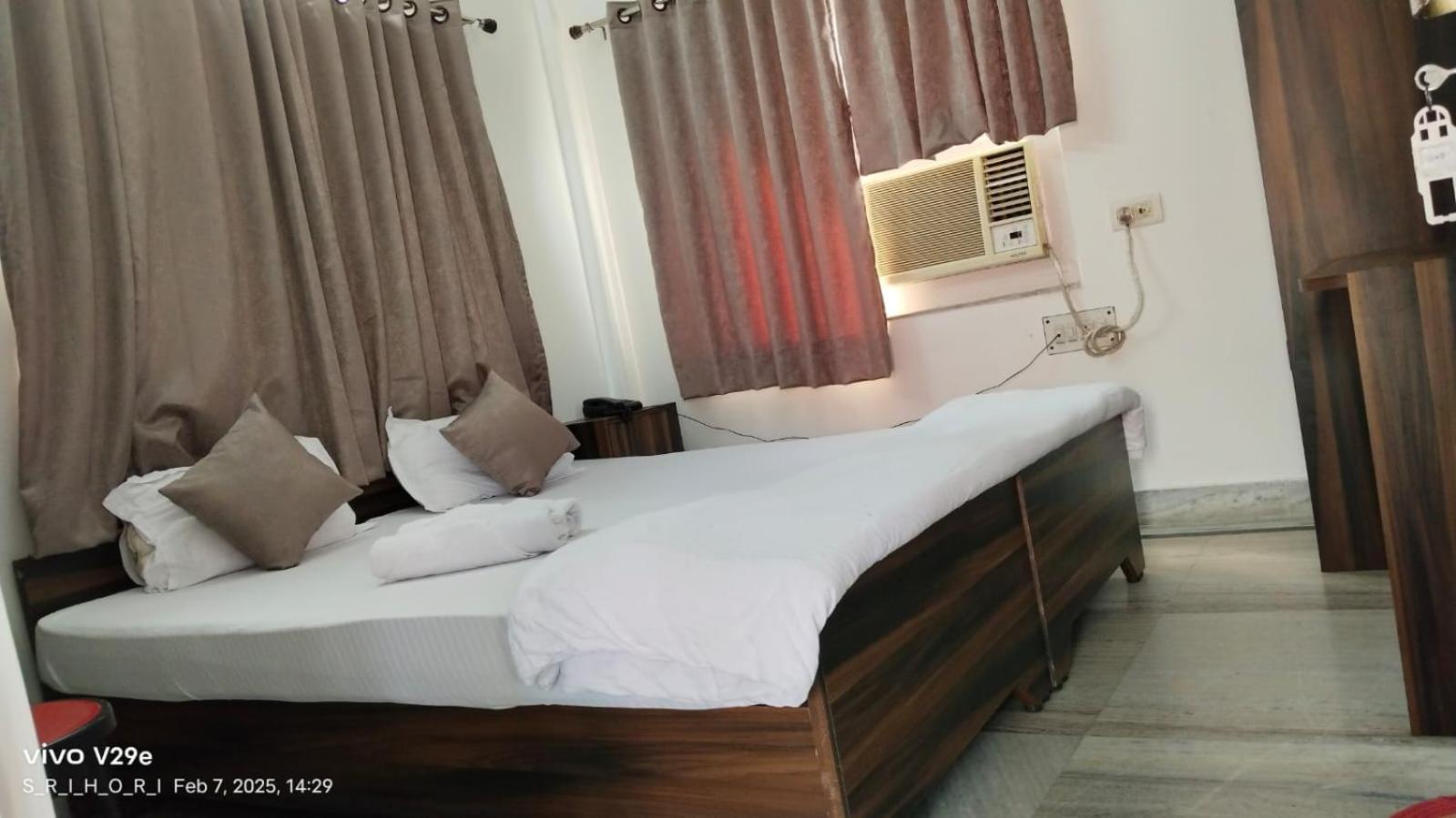 White Heaven Hotel New Town Buitenkant foto