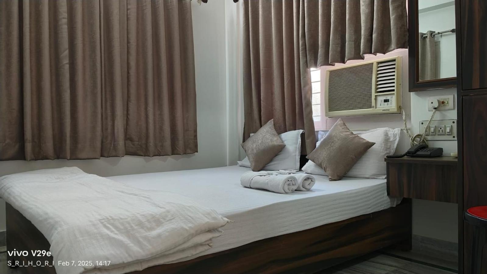 White Heaven Hotel New Town Buitenkant foto